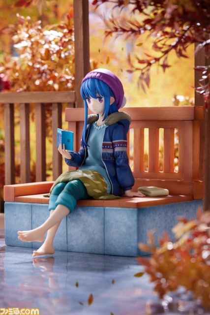 【ほっこり】『ゆるキャン△』より志摩リンの足湯フィギュアが登場。リラックスしながら読書する様子が微笑ましい