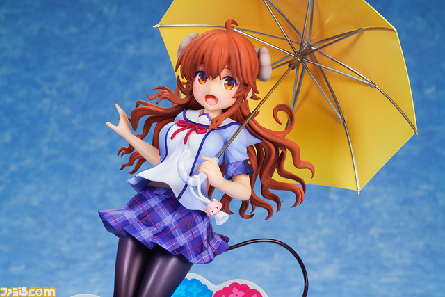 『まちカドまぞく』シャドウミストレス優子と千代田桃が制服でフィギュア化。合わせて飾ると仲良く相合傘をしている形状に