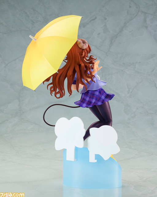 『まちカドまぞく』シャドウミストレス優子と千代田桃が制服でフィギュア化。合わせて飾ると仲良く相合傘をしている形状に