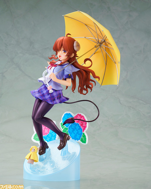 『まちカドまぞく』シャドウミストレス優子と千代田桃が制服でフィギュア化。合わせて飾ると仲良く相合傘をしている形状に