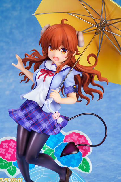 『まちカドまぞく』シャドウミストレス優子と千代田桃が制服でフィギュア化。合わせて飾ると仲良く相合傘をしている形状に