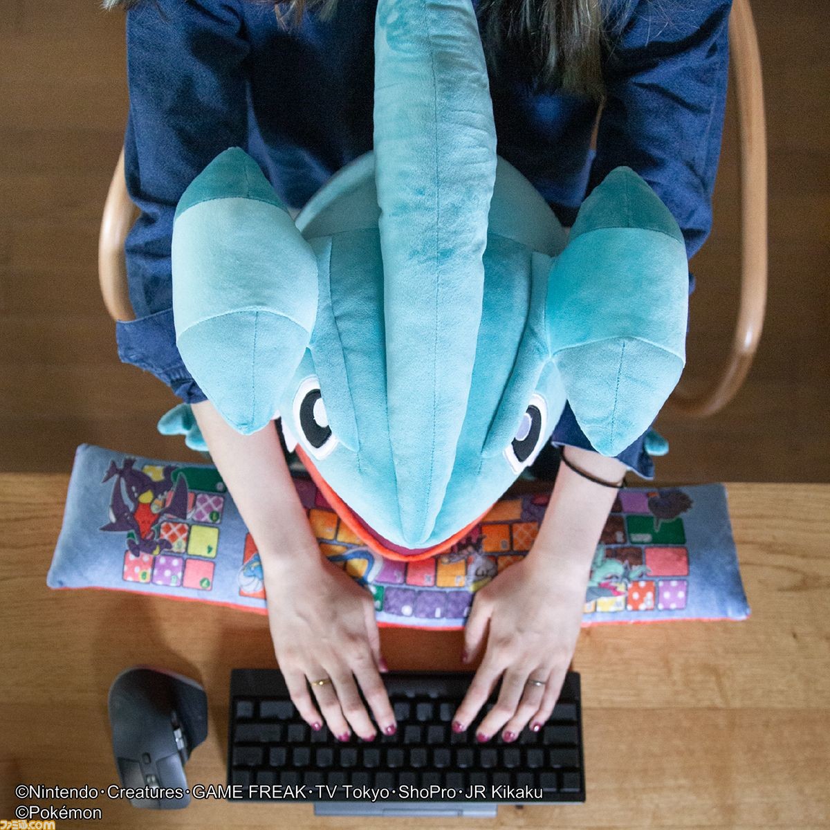○ポケモン フカマル➀ PCクッション ⑧ - メルカリ