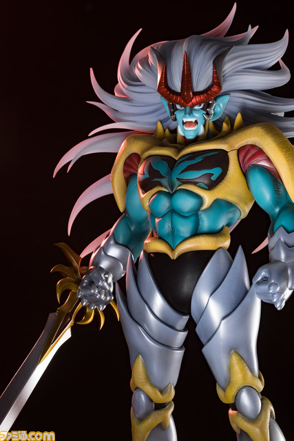 『ダイの大冒険』ハドラーがフィギュアシリーズ“ARTFX J”最大の35センチを超えるサイズになって登場。“超魔爆炎覇”を放たんとする瞬間を再現