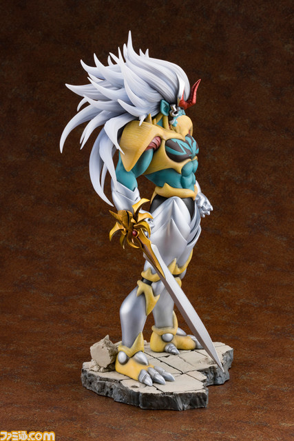 『ダイの大冒険』ハドラーがフィギュアシリーズ“ARTFX J”最大の35センチを超えるサイズになって登場。“超魔爆炎覇”を放たんとする瞬間を再現