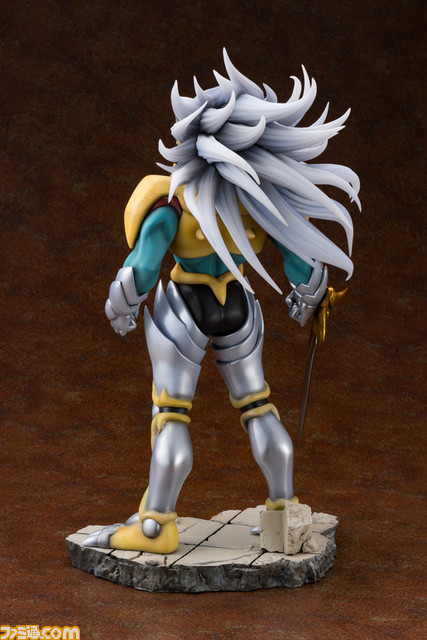 『ダイの大冒険』ハドラーがフィギュアシリーズ“ARTFX J”最大の35センチを超えるサイズになって登場。“超魔爆炎覇”を放たんとする瞬間を再現