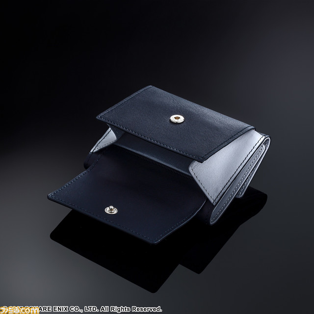 『ニーア』2B、9S、A2のぬいぐるみが予約開始。“YoRHa”マークや服の模様、天使文字などが型押しされた本革の三つ折り財布もラインアップ