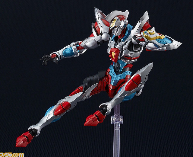 『SSSS.GRIDMAN』グリッドマンがアクションフィギュア“figma”になって登場。オプションパーツには“グリッドマンキャリバー”、“グリッドライトセイバースラッシュ エフェクト”が付属