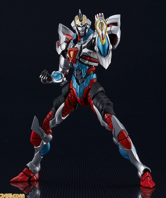 『SSSS.GRIDMAN』グリッドマンがアクションフィギュア“figma”になって登場。オプションパーツには“グリッドマンキャリバー”、“グリッドライトセイバースラッシュ エフェクト”が付属