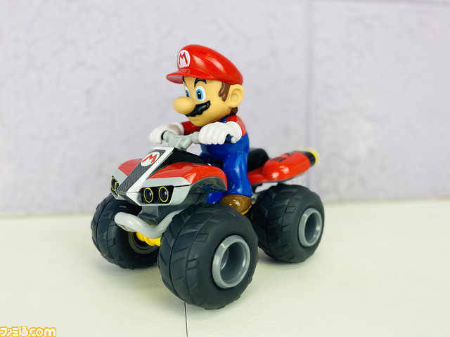 『マリオカート』のR/Cモデルが任天堂ライセンス商品として発売。バギーはゲーム内に登場する車体“スタンダードATV”を忠実に再現