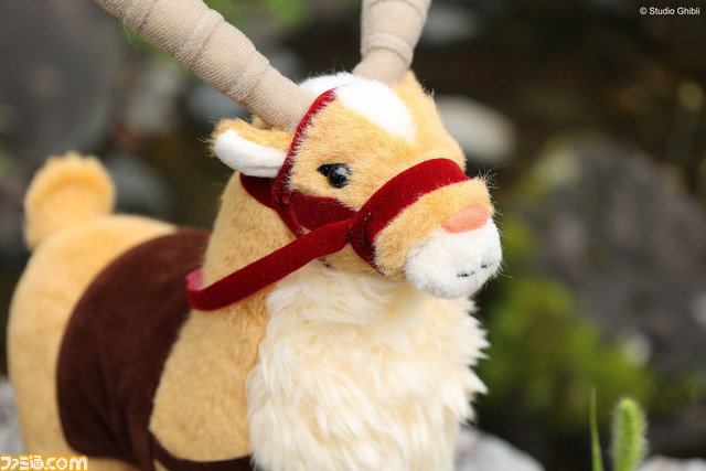 映画 もののけ姫 ヤックル のぬいぐるみが登場 アシタカと旅を続けたヤックルが約30cmのビッグサイズのぬいぐるみに サンのお面をデザインした腕時計も ゲーム エンタメ最新情報のファミ通 Com