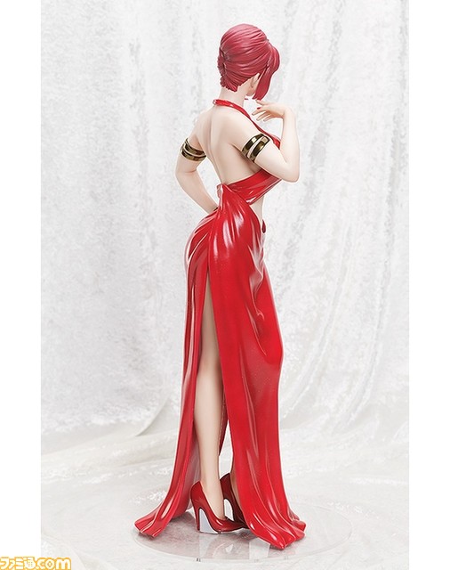 叶姉妹がまさかのフィギュア化！ ドレスは着脱式で“18歳以上推奨”仕様。ふたり揃えてファビュラスワールドを広げたい