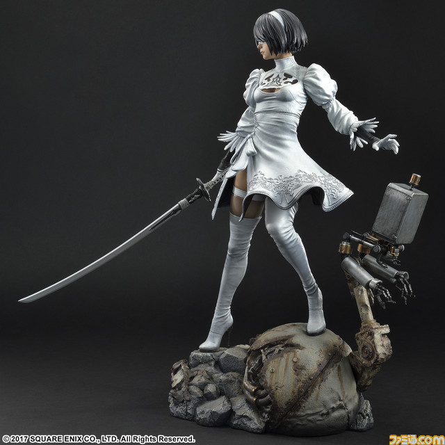 『ニーア オートマタ』より2Bのカラーバリエーションである2Pのフィギュアが登場。見るものを釘付けにする、スラリとした佇まいを表現
