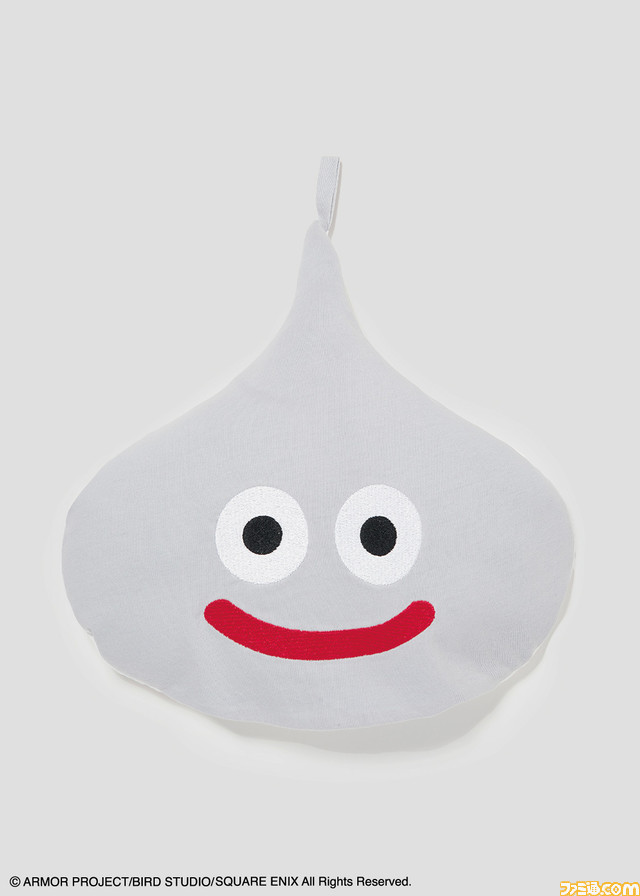 【ドラゴンクエスト】スライムからメタルスライムに変化するTシャツや、ゴールドマンデザインTシャツといったグッズが8月9日より発売。さらに“防具屋”をモチーフにした店舗が登場