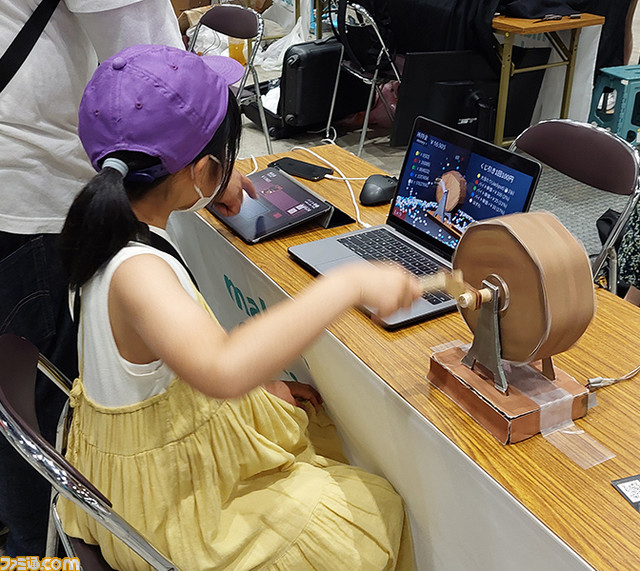 【BitSummit】アイスの棒やブランデーグラスがゲームコントローラーに⁉　変わったコントローラーのイベント“メイク・コントロール・ジャパン3”が開催