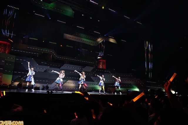 『シャニマス』対バンライブ“セツナビート”1日目リポート。アルストが『Happy Funny Lucky』、放クラが『ハピリリ』を披露するなど、シャッフルパートでアイドルたちの新たな魅力を映し出す