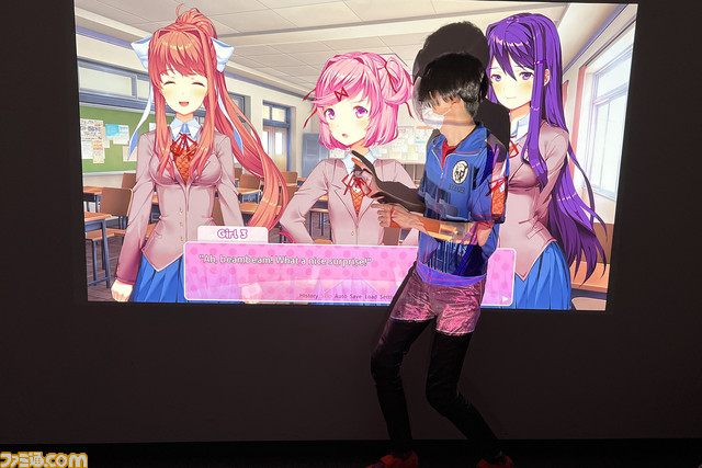 君は『プロセカ』を下から見たことがあるか。恋愛ゲームの中に入りたくないか。プロジェクターおもしろゲーム研究会【ゲーム画面がでっかいと興奮する!】