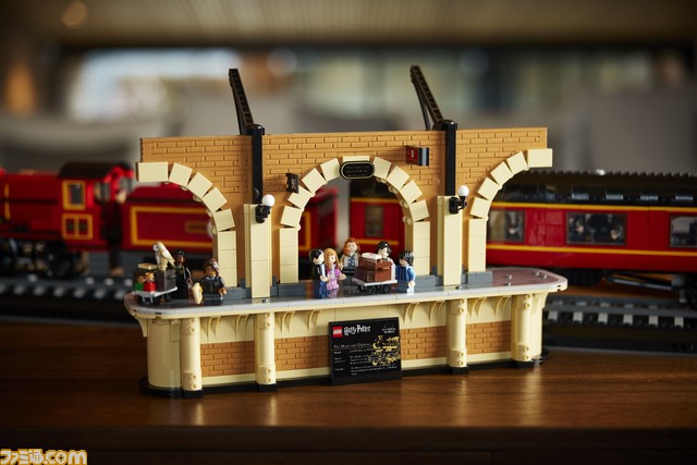 『ハリー・ポッター』ホグワーツ特急のハイクオリティなレゴが8月31日発売。9と3/4番線ホームのレプリカ、ハリーやロンのミニフィギュアも付属