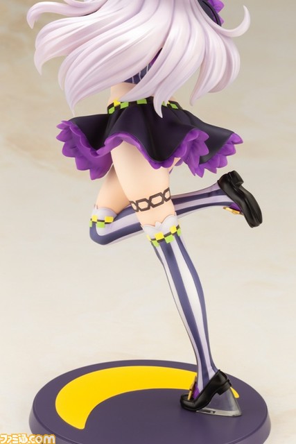 【ホロライブ】紫咲シオンのフィギュアが予約開始。おなじみの衣装を細かく再現しているほか、指からは黒魔術を放ちそう。ニヒヒ顔パーツにも注目!