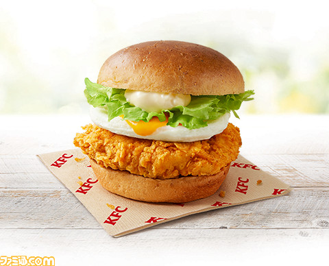 【ケンタッキー】“とろ~り月見サンド”が8/31より数量限定発売。濃厚なチェダーチーズを挟んだ“とろ~りチーズ月見フィレサンド”など全4種