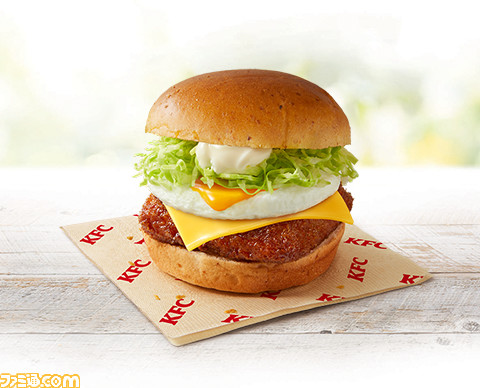 【ケンタッキー】“とろ~り月見サンド”が8/31より数量限定発売。濃厚なチェダーチーズを挟んだ“とろ~りチーズ月見フィレサンド”など全4種