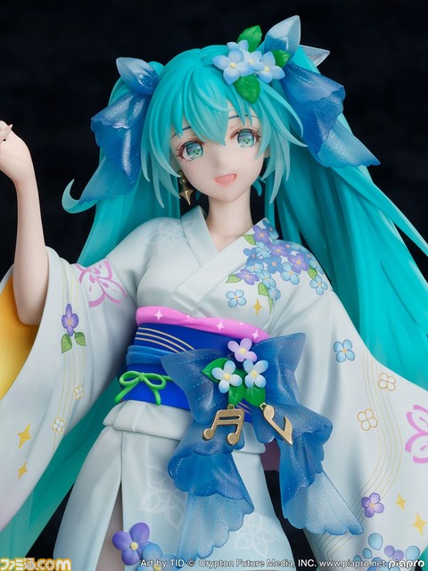 『初音ミク』アジサイをモチーフにした衣装を纏った“真夏花火Ver.”フィギュアが登場。15周年の記念花火を背景にしたオリジナル背景アクリルボードが付属
