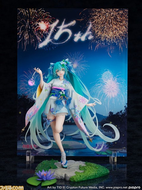 『初音ミク』アジサイをモチーフにした衣装を纏った“真夏花火Ver.”フィギュアが登場。15周年の記念花火を背景にしたオリジナル背景アクリルボードが付属