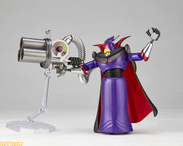 『トイ・ストーリー』バズの宿敵・ザーグがアクションフィギュア化。各関節部や上半身は可動でき、底面部の車輪でコロ走行も可能