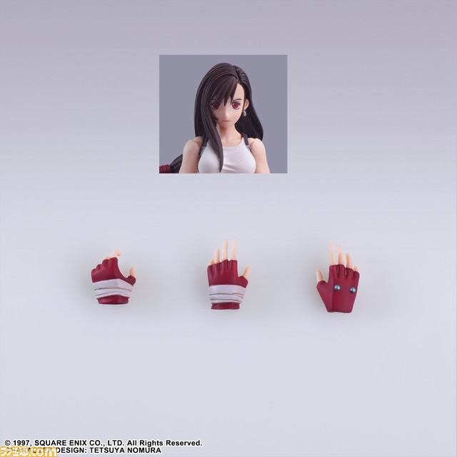 『FF7』エアリス、ティファのアクションフィギュアが登場。特徴的な髪形や服装をまとった原点とも呼べる懐かしい姿で再現