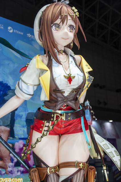 『ライザ3』等身大フィギュアで彼女の成長を確認しよう。会場スタッフ「後ろからのアングルがおすすめです」【TGS2022】