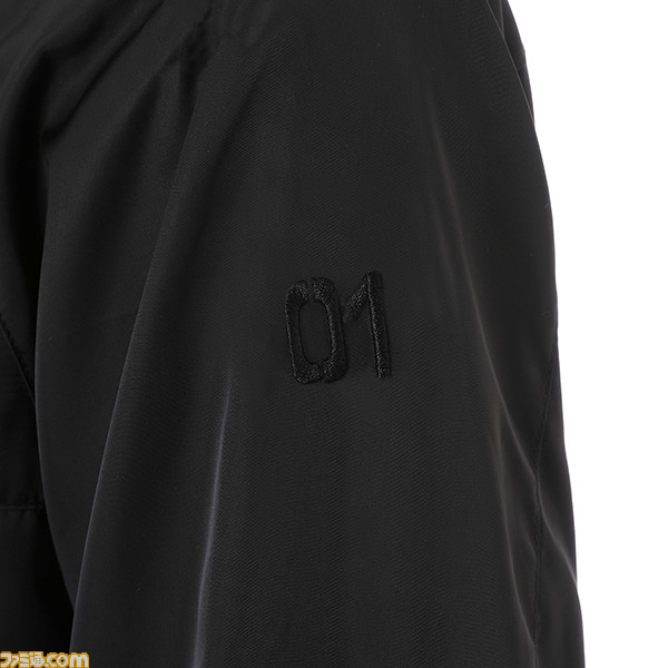 初音ミクをイメージした腕時計、バッグ、財布、アウター、スニーカーが登場。特典としてnecömi先生描き下ろしイラストを使用したポストカードが付属