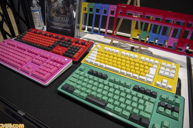 『REALFORCE』最新ゲーミングキーボードが展示中。キー荷重30g・静音スイッチ採用で2023年発売予定。R3用カスタムパネルはチョコミントカラーやピンクなど、かわいい仕上がり【TGS2022】