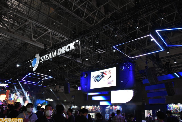携帯ゲーミングPC『Steam Deck』をTGSで試遊してきた! 想像よりデカかったがそのぶん持ちやすく、『エルデンリング』もさっくさく【TGS2022】
