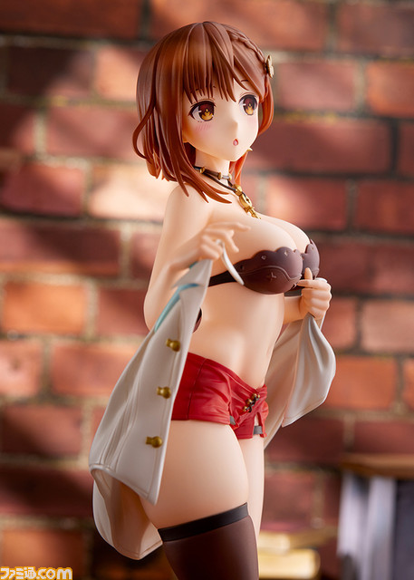 『ライザのアトリエ2』着替え中のワンシーンをとらえた主人公・ライザのフィギュアが登場。抜群のプロポーションで思わず目が釘付けに