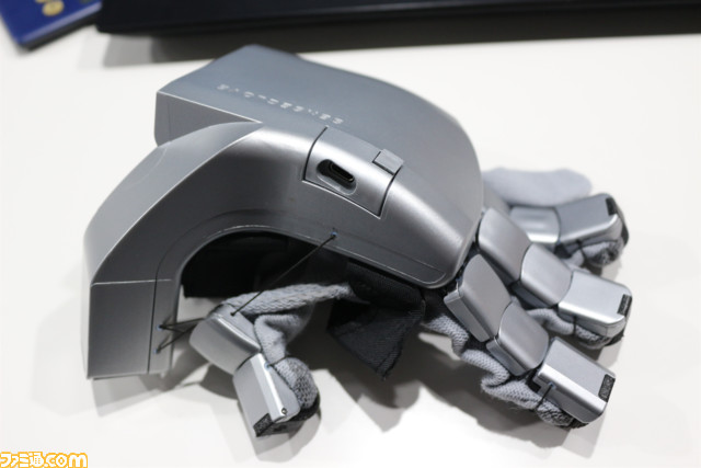 最先端VR触覚グローブ“SENSE GLOVE NOVA”を体験。そこにあるはずのない物体の弾力もリアルに感じられた!【TGS2022】