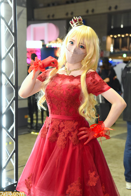 TGS2022を彩った厳選コンパニオン＆コスプレイヤー30連発！ 『龍が如く 維新！ 極』新選組衣装のセクシー美女らが勢ぞろい【TGS2022】