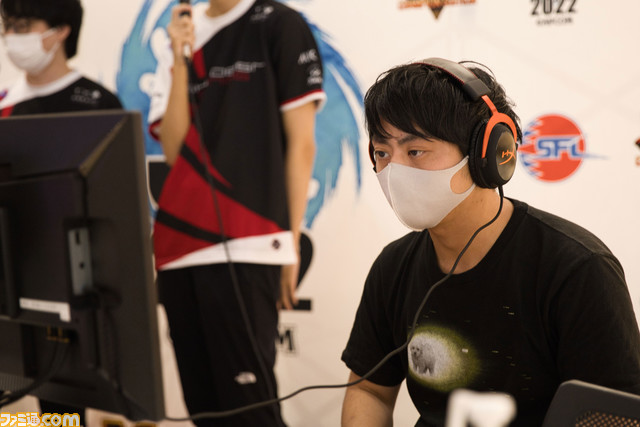 『ストV』SFLファン交流キャラバンがいよいよスタート! 第1回イオンモール白山にはももち選手率いる忍ism Gamingが登場