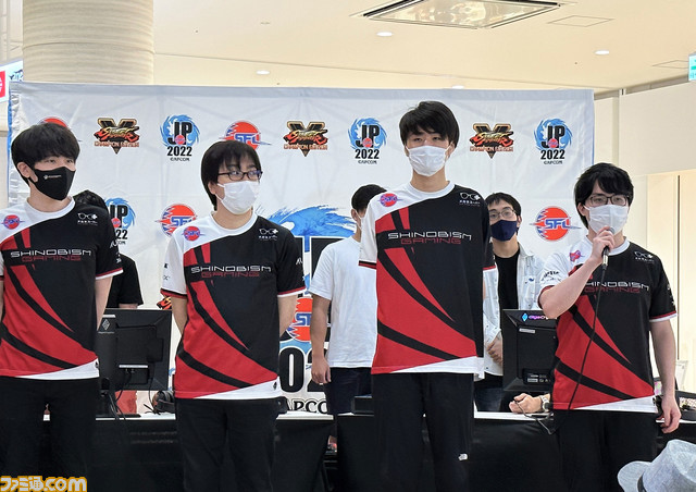 『ストV』SFLファン交流キャラバンがいよいよスタート! 第1回イオンモール白山にはももち選手率いる忍ism Gamingが登場