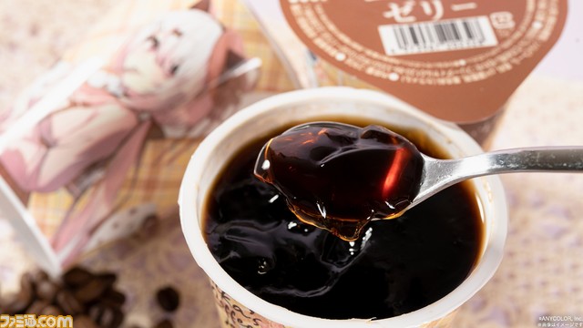 【にじさんじ】笹木咲のみかんゼリーと椎名唯華のコーヒーゼリーが全国のファミマ発売中。パッケージにはそれぞれ3種のオリジナル描き下ろしデザインを使用