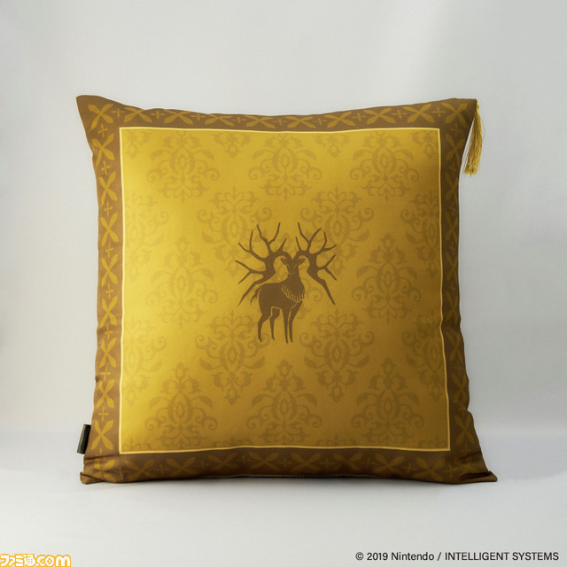 『ファイアーエムブレム 風花雪月』ベレト、ベレス、エーデルガルトたちのカラーをイメージしたクッションとブランケットが予約受付中