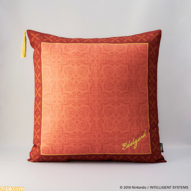 『ファイアーエムブレム 風花雪月』ベレト、ベレス、エーデルガルトたちのカラーをイメージしたクッションとブランケットが予約受付中