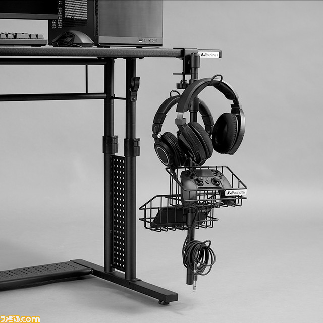 バウヒュッテよりデスクに後付けする“ヘッドセットタワー”が発売。高さ調整で手に取りやすい位置にヘッドフォンやコントローラーなど4デバイスを収納可能