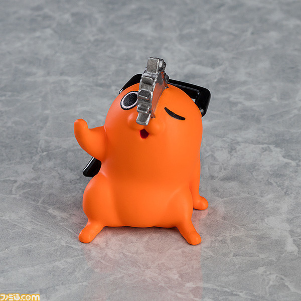 『チェンソーマン』かわいい“ポチタ”のマスコットキーホルダーがカプセルトイにて新発売。お座り、スヤスヤ、ヤァ、お散歩の4種類が登場