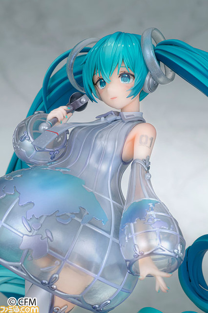 初音ミクが“MIKU EXPO 2021 Online”のメインビジュアルをモチーフにフィギュア化。地球儀柄がかわいい特徴的な衣装や曲線を描く美しい髪などryota氏の美麗な原画の魅力を1/7スケールで再現