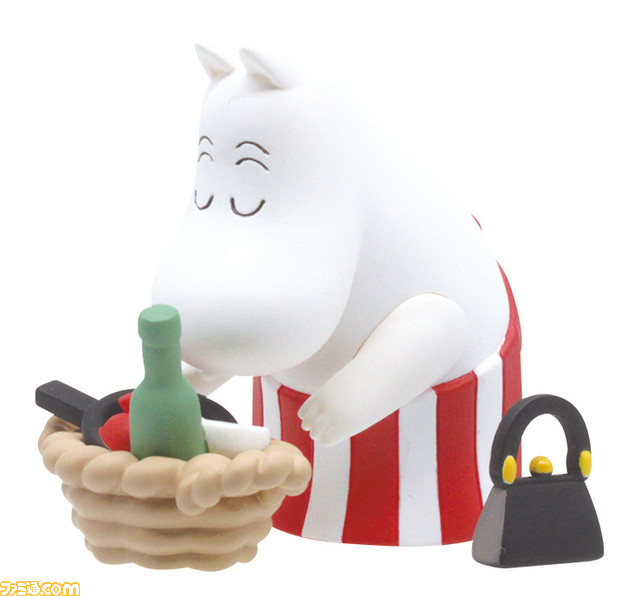 『ムーミン』ムーミン一家＆スナフキンのマスコットガチャが11月上旬に発売。全種集めると4人がテントを囲んでキャンプを楽しむ様子を再現可能