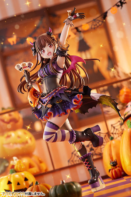 『シャニマス』ハロウィン衣装を纏った園田智代子のフィギュアが登場。衣装やお菓子、小物までかわいさが詰まった逸品に。あみあみではタペストリーも付属