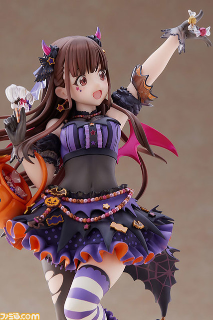 『シャニマス』ハロウィン衣装を纏った園田智代子のフィギュアが登場。衣装やお菓子、小物までかわいさが詰まった逸品に。あみあみではタペストリーも付属