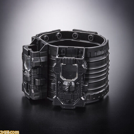 仮面ライダーW』エターナルの“マックスジャケットセット”が登場