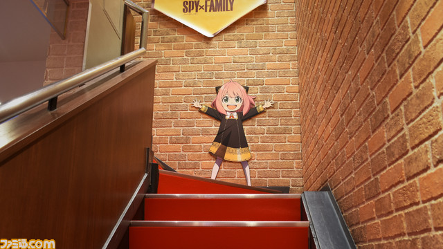 『スパイファミリー』×バーガーキングコラボ店舗“バーガーキングバーリント店”が渋谷センター街に期間限定で登場