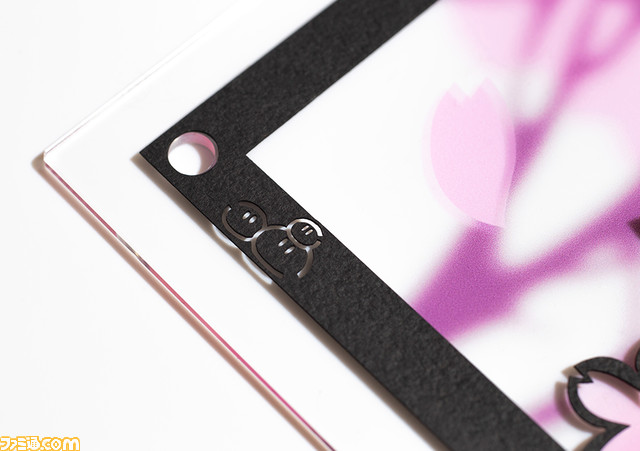 『クラナド』より古河渚の切り絵が10月28日より通販サイト“キリトリエ”にて予約開始。桜の舞い散る坂道をバックに細部まで紙で表現