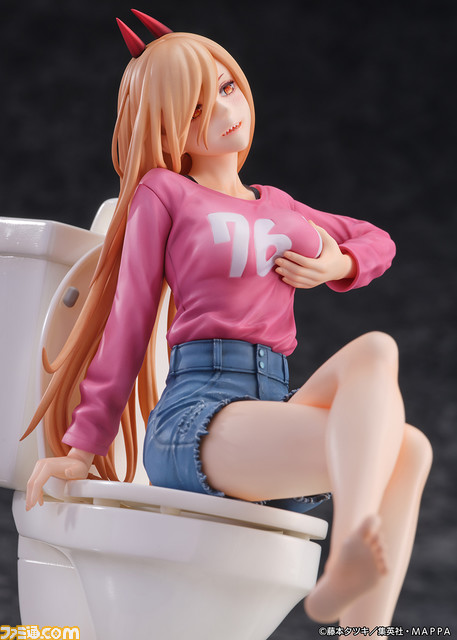 アニメ『チェンソーマン』第4話の天使なシーンを立体化。トイレに座った妖艶な笑みのパワーがとっても魅力的！